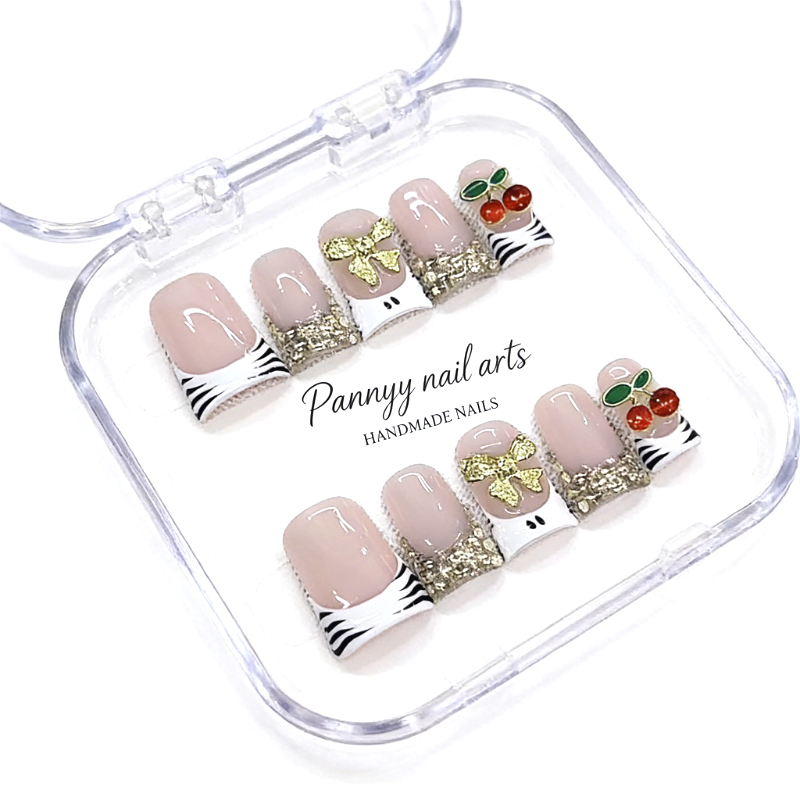 Nail Art Zebra - Unghie Finte a Pressione Duck Tip