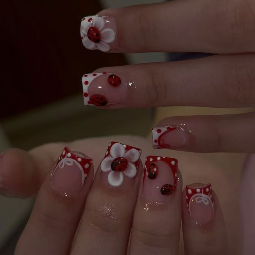 24 pezzi per set. Adesivi per  - Nail Art Halal recensione e prezzo