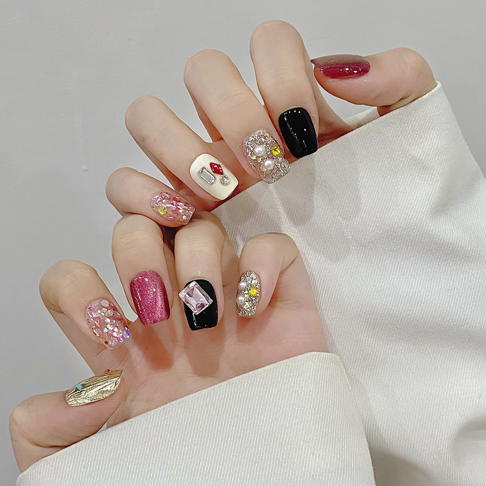 Stampa fatta a mano sulle ungh - Nail Art Cat Eye recensione e prezzo