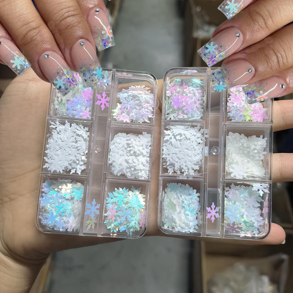 6/12 Griglie 3D Aurora Fiocchi - Nail Art Xmas recensione e prezzo