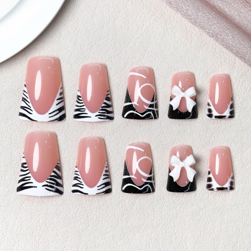 24 Pezzi Unghie Finte Nere Sem - Nail Art Zebra recensione e prezzo